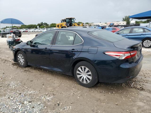 4T1B11HK1JU558009 - 2018 TOYOTA CAMRY L BLUE photo 2