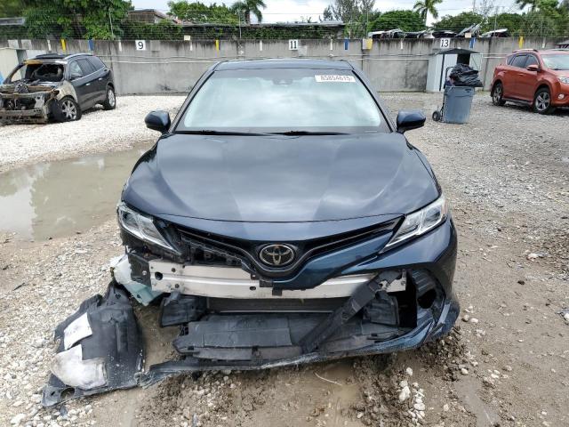 4T1B11HK1JU558009 - 2018 TOYOTA CAMRY L BLUE photo 5