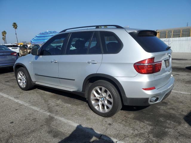 5UXZV4C54CL746430 - 2012 BMW X5 XDRIVE35I Argent photo 2