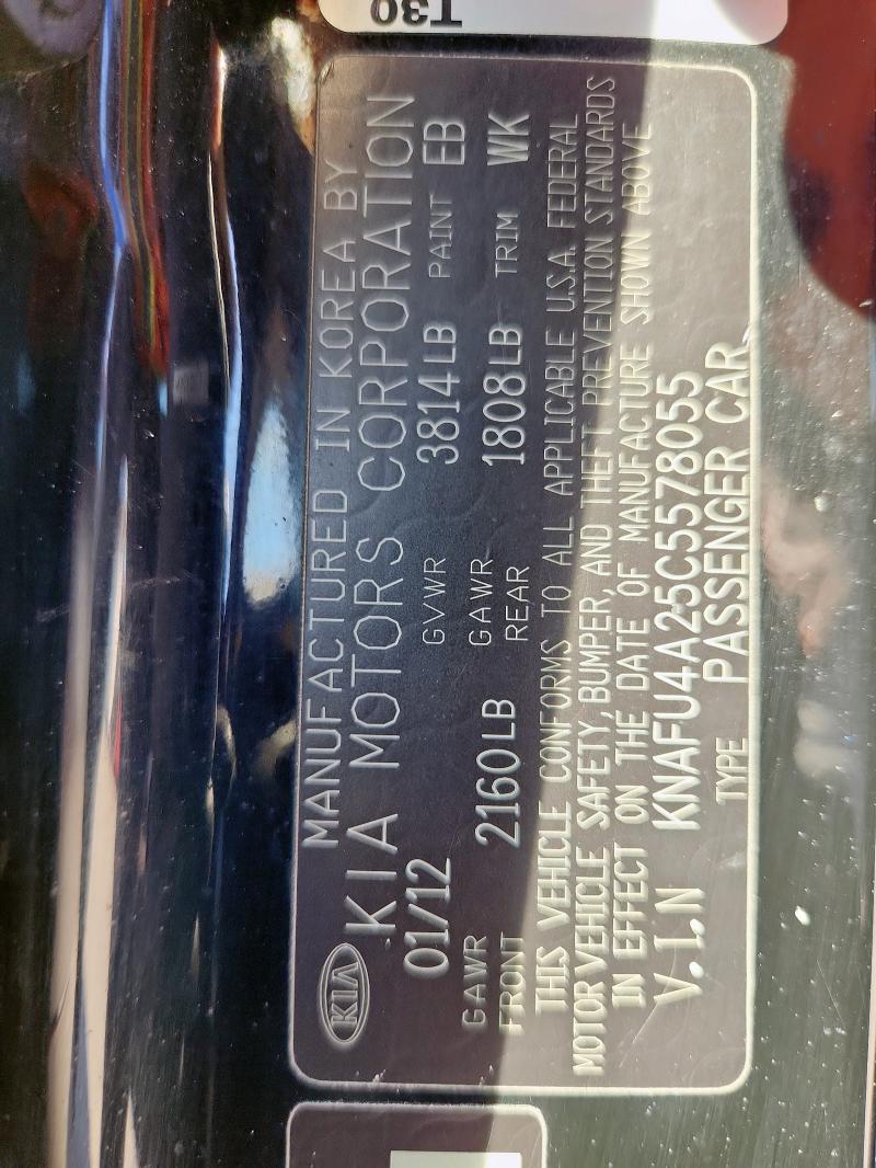 KNAFU4A25C5578055 - 2012 KIA FORTE EX შავი ფოტო 12