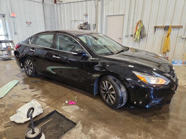 1N4AL3AP1HC169596 - 2017 NISSAN ALTIMA 2.5 შავი ფოტო 4