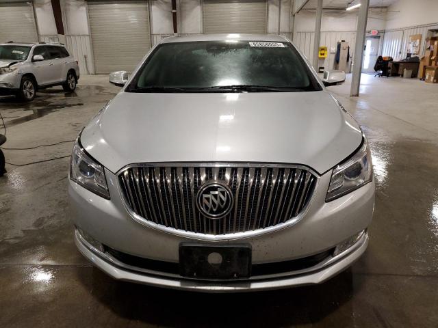 1G4GC5G31GF204537 - 2016 BUICK LACROSSE Srebrny zdjęcie 5