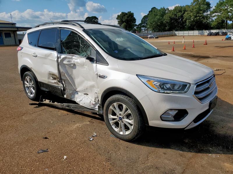 1FMCU0G96HUB29141 - 2017 FORD ESCAPE SE WHITE photo 4