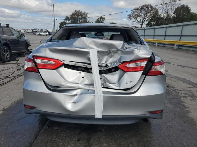 JTNB11HK0J3025820 - 2018 TOYOTA CAMRY L Gümüş foto 6