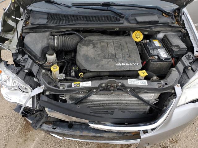 2C4RC1CG5ER375943 - 2014 CHRYSLER TOWN & COU TOURING L SILVER photo 12