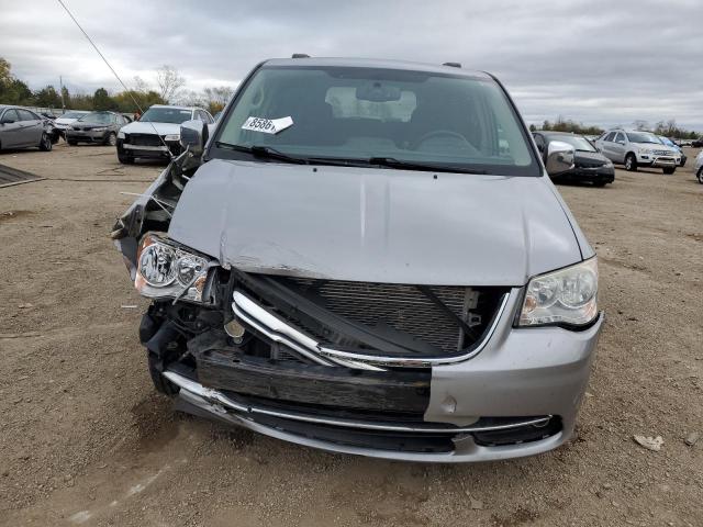 2C4RC1CG5ER375943 - 2014 CHRYSLER TOWN & COU TOURING L SILVER photo 5