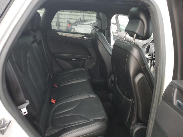 5LMCJ3C92HUL11058 - 2017 LINCOLN MKC RESERVE WHITE photo 11