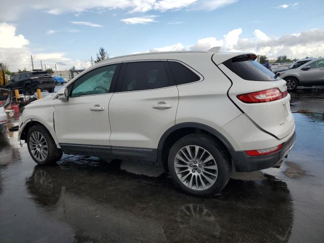 5LMCJ3C92HUL11058 - 2017 LINCOLN MKC RESERVE WHITE photo 2