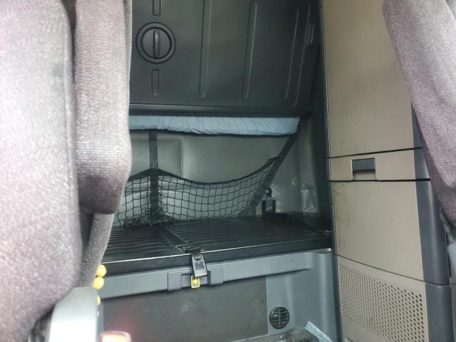 3AKJGLD53GSHA6553 - 2016 FREIGHTLINER CASCADIA 1 WHITE photo 6