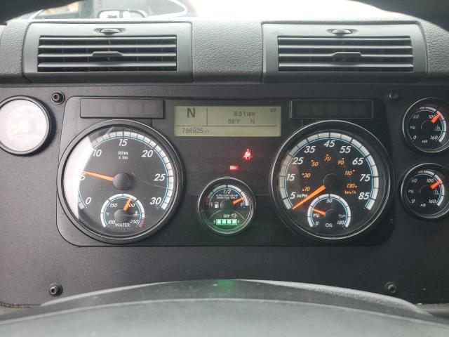 3AKJGLD53GSHA6553 - 2016 FREIGHTLINER CASCADIA 1 WHITE photo 8