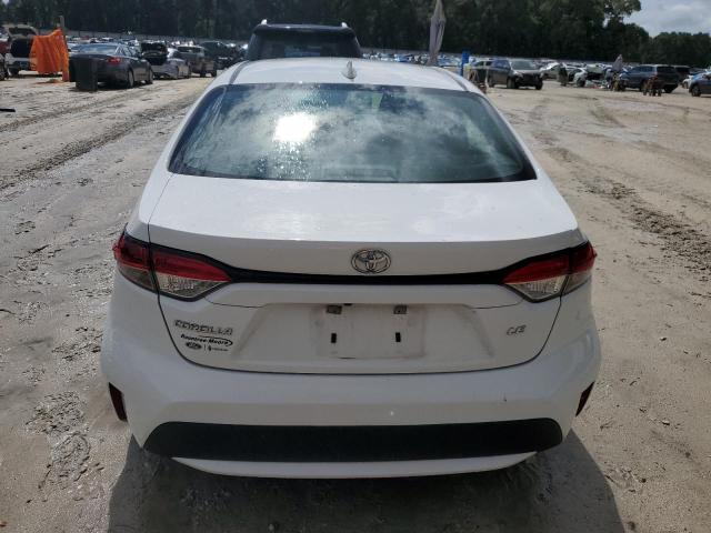 5YFEPMAEXNP284463 - 2022 TOYOTA COROLLA LE Blanco foto 6