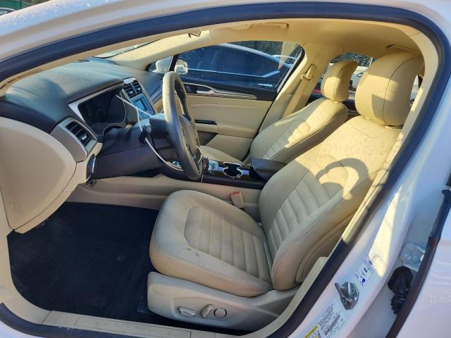 3FA6P0H71FR241894 - 2015 FORD FUSION SE WHITE photo 7
