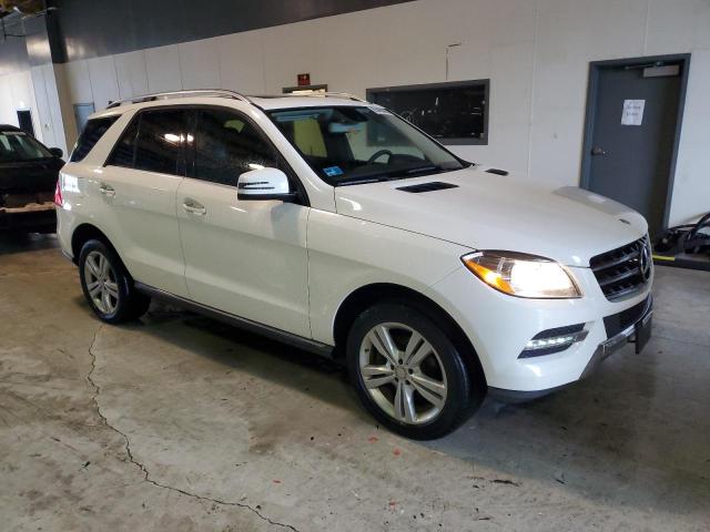 4JGDA5HB7FA609148 - 2015 MERCEDES-BENZ ML 350 4MATIC WHITE photo 4