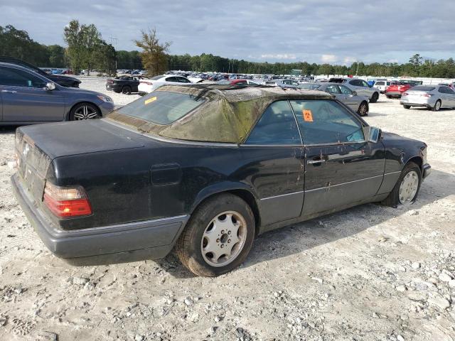 WDBEA66E7RC018398 - 1994 MERCEDES-BENZ E 320 BLACK photo 3