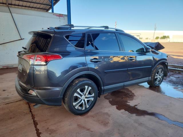 JTMZFREV4HJ705484 - 2017 TOYOTA RAV4 LE ნაცრისფერი ფოტო 3