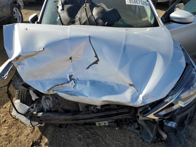 3N1AB7AP3KL607943 - 2019 NISSAN SENTRA S 银色 照片 11