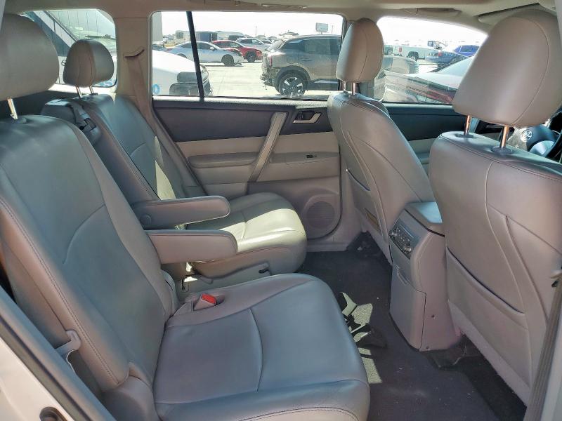 5TDZK3EH8DS121833 - 2013 TOYOTA HIGHLANDER BASE 白色 照片 11