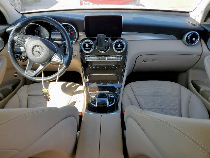 WDC0G4KB0KV161028 - 2019 MERCEDES-BENZ GLC 300 4MATIC WHITE photo 8