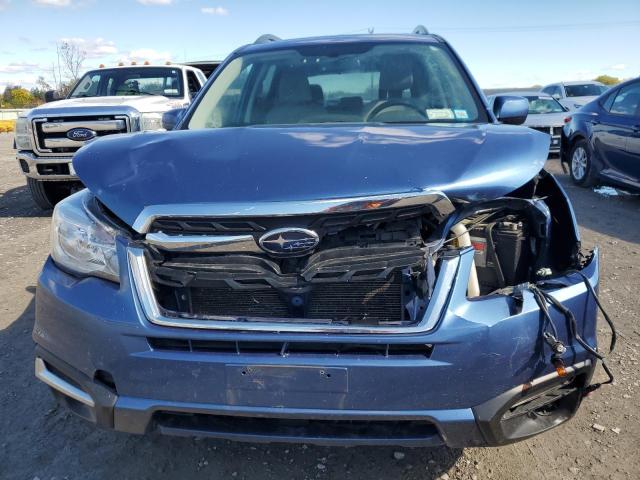 JF2SJAEC3JH499847 - 2018 SUBARU FORESTER 2.5I PREMIUM BLUE photo 5