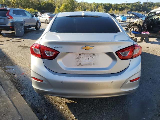 1G1BE5SM1K7132940 - 2019 CHEVROLET CRUZE LT فضي صورة 6