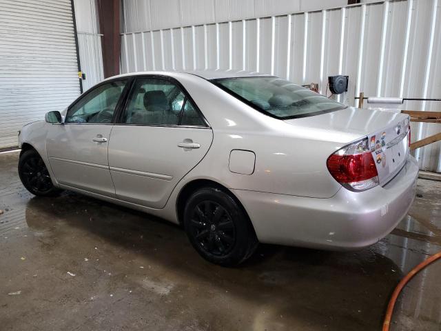 4T1BE30K25U963152 - 2005 TOYOTA CAMRY LE SILVER photo 2