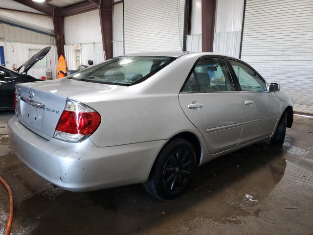 4T1BE30K25U963152 - 2005 TOYOTA CAMRY LE SILVER photo 3