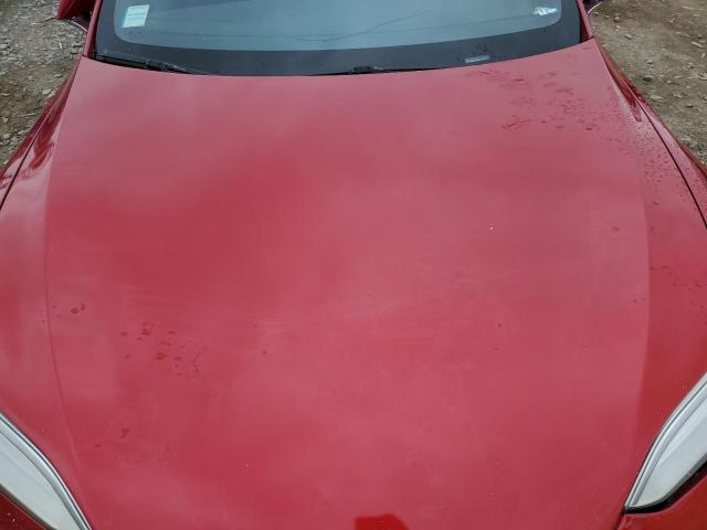 5YJSA1E29HF178797 - 2017 TESLA MODEL S Qırmızı foto 11