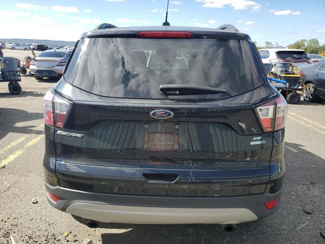 1FMCU9GDXJUD33617 - 2018 FORD ESCAPE SE Czarny zdjęcie 6