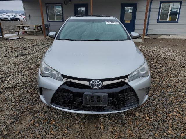 4T1BF1FK5FU097666 - 2015 TOYOTA CAMRY LE Күміс фото 5