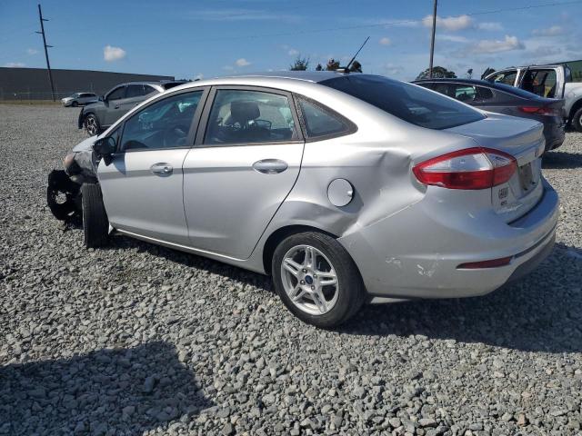 3FADP4BJ7HM134478 - 2017 FORD FIESTA SE SILVER photo 2