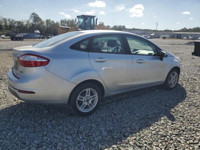 3FADP4BJ7HM134478 - 2017 FORD FIESTA SE SILVER photo 3