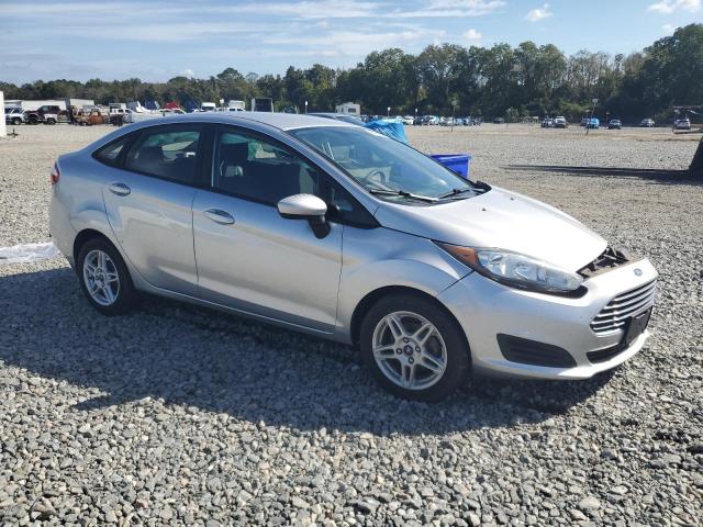 3FADP4BJ7HM134478 - 2017 FORD FIESTA SE SILVER photo 4