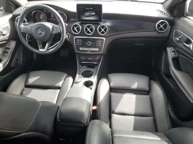 WDCTG4EB0KU003206 - 2019 MERCEDES-BENZ GLA 250 Schwarz Foto 8