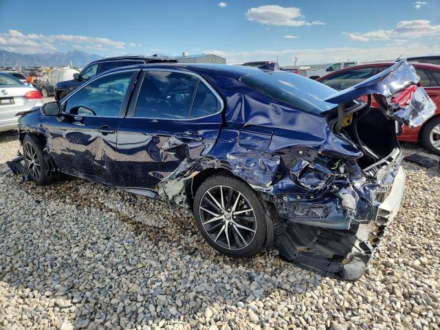 4T1G11BK0MU021800 - 2021 TOYOTA CAMRY SE BLUE photo 2