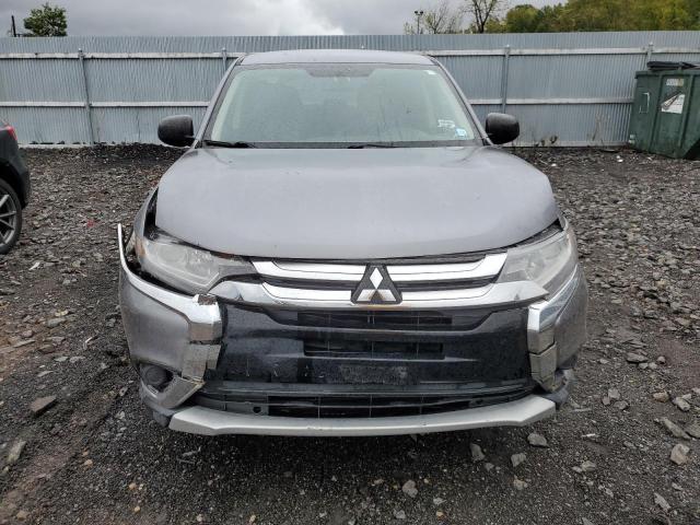 JA4AZ3A3XJJ001652 - 2018 MITSUBISHI OUTLANDER SE GRAY photo 5