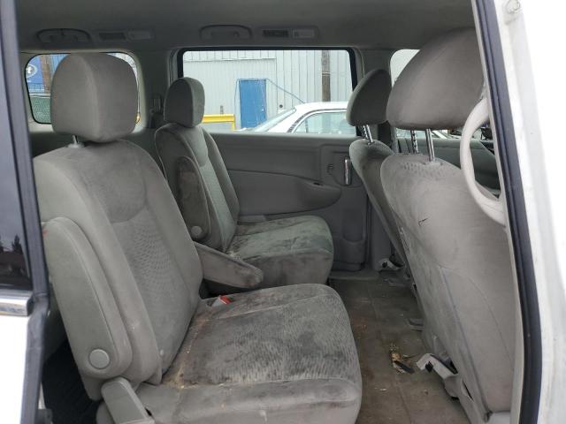 JN8AE2KP2F9122962 - 2015 NISSAN QUEST S WHITE photo 11