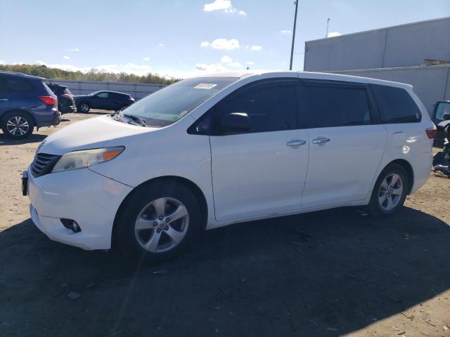 2015 TOYOTA SIENNA, 