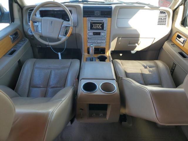 5LMFU28577LJ00432 - 2007 LINCOLN NAVIGATOR WHITE photo 8
