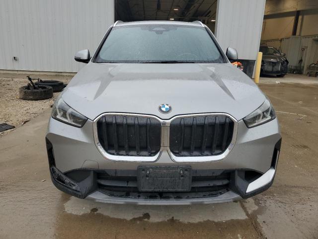 WBX73EF07P5W43889 - 2023 BMW X1 XDRIVE28I SILVER photo 5