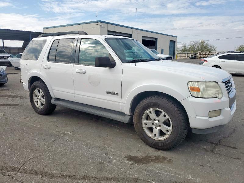 1FMEU73E17UB67556 - 2007 FORD EXPLORER XLT თეთრი ფოტო 4