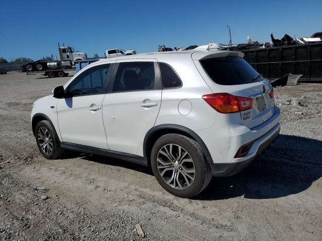 JA4AP3AU5JZ001929 - 2018 MITSUBISHI OUTLANDER ES WHITE photo 2