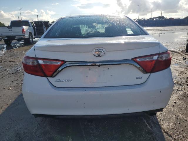 4T1BF1FK2FU048599 - 2015 TOYOTA CAMRY LE თეთრი ფოტო 6