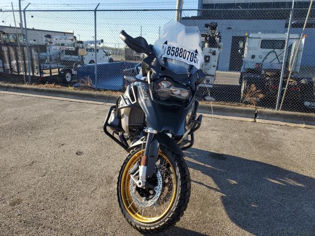 WB10M0303P6H61368 - 2023 BMW R 1250 GS GRAY photo 2