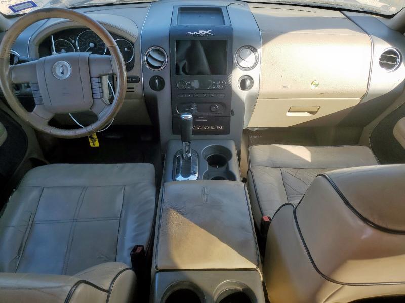 5LTPW18526FJ11221 - 2006 LINCOLN MARK LT Қара фото 8