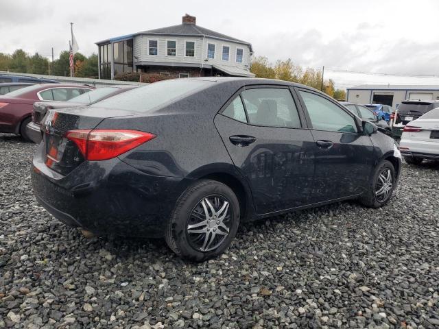 2T1BURHE7JC124582 - 2018 TOYOTA COROLLA L أسود صورة 3