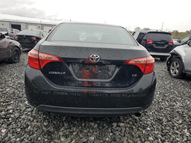 2T1BURHE7JC124582 - 2018 TOYOTA COROLLA L أسود صورة 6