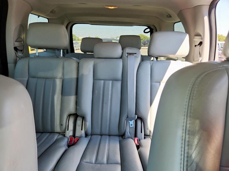 5LMEU68H94ZJ19716 - 2004 LINCOLN AVIATOR 银色 照片 10