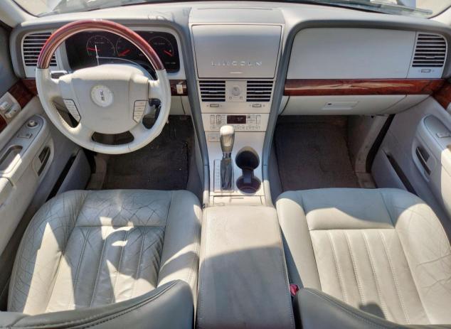 5LMEU68H94ZJ19716 - 2004 LINCOLN AVIATOR 银色 照片 8