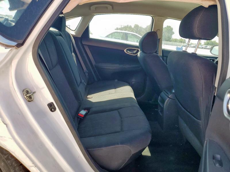 3N1AB7AP4HY359567 - 2017 NISSAN SENTRA S 白色 照片 10