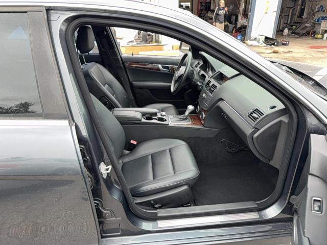 WDDGF81X09F223288 - 2009 MERCEDES-BENZ C 300 4MATIC GRAY photo 5
